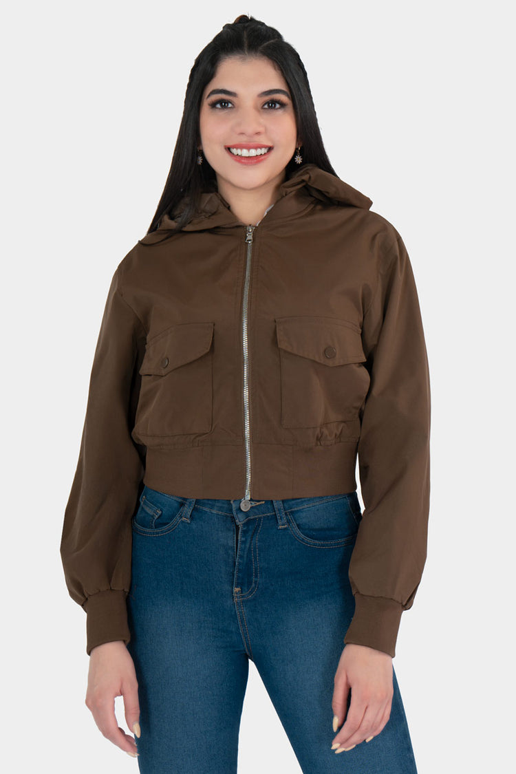Chamarra con hoodie desmontable