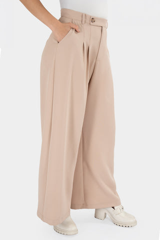 Pantalón ancho con pinzas y bolsillos