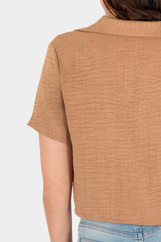 Camisa de manga corta con botones