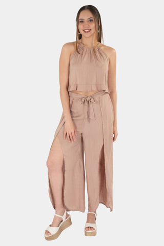 Conjunto de blusa y pantalón