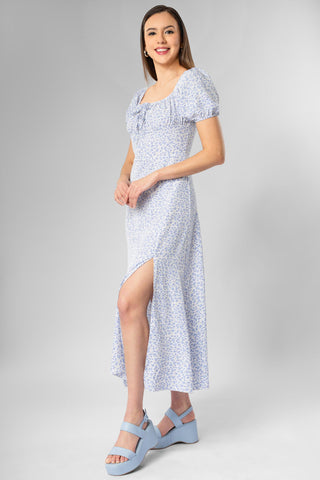 Vestido midi con abertura