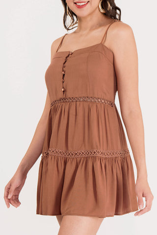Vestido corto de tirantes