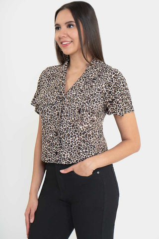 Camisa animal print de manga corta