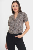 Camisa animal print de manga corta