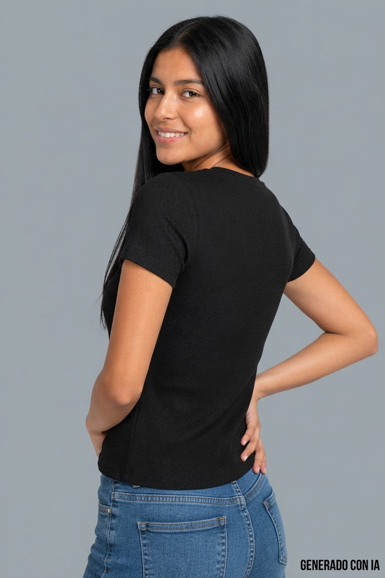 Playera manga corta con perlas