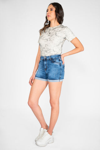Short con tiro alto y valenciana
