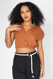 Blusa crop con escote en v