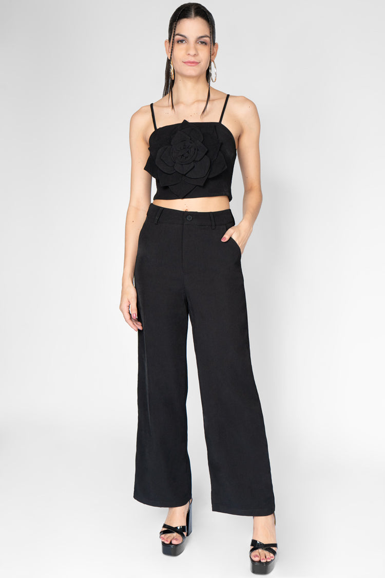 Conjunto de blusa crop y pantalón