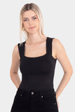 Body con escote cuadrado
