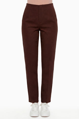 Pantalón recto con pinzas en cintura