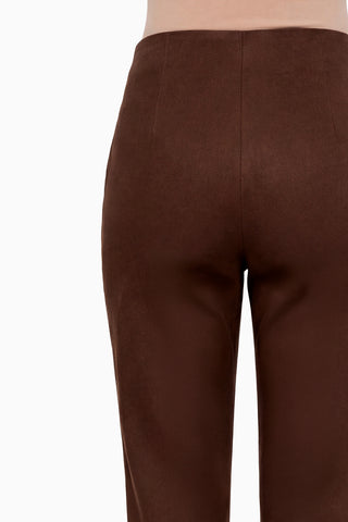 Pantalón recto con pinzas en cintura