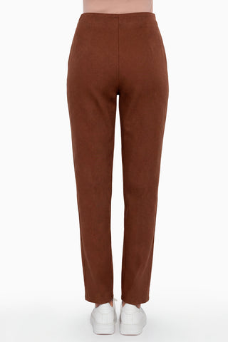 Pantalón recto con pinzas en cintura