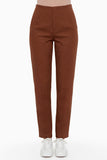 Pantalón recto con pinzas en cintura