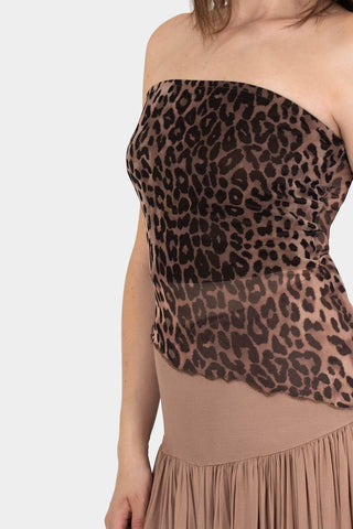 Blusa strapless asimétrica