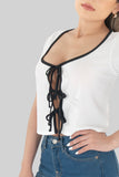 Blusa de manga corta con amarres delanteros