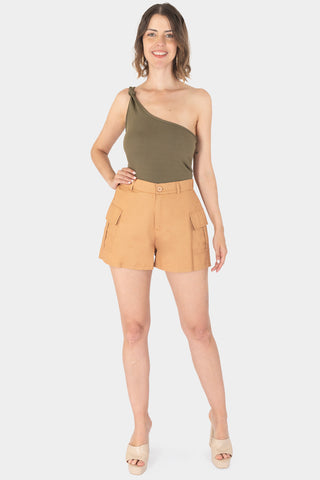 Short con bolsas cargo
