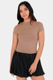 Playera de manga corta de cuello alto