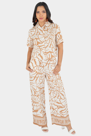 Conjunto de camisa y pantalón