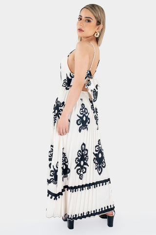 Vestido largo tableado con amarre