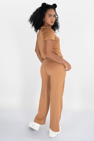 Conjunto de playera y pantalón