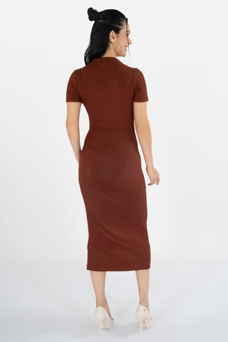 Vestido midi de manga corta