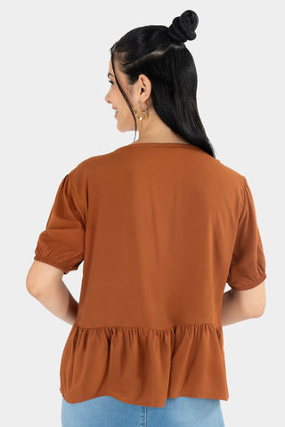 Blusa de manga corta con amarre